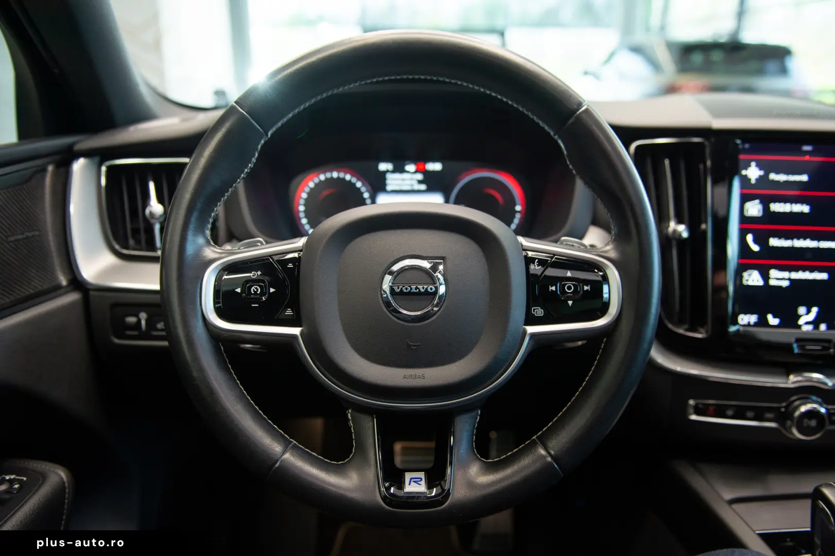 Volvo XC60 T8 R-Design