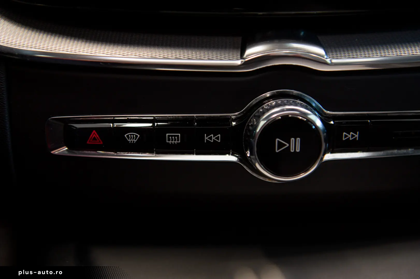 Volvo XC60 T8 R-Design