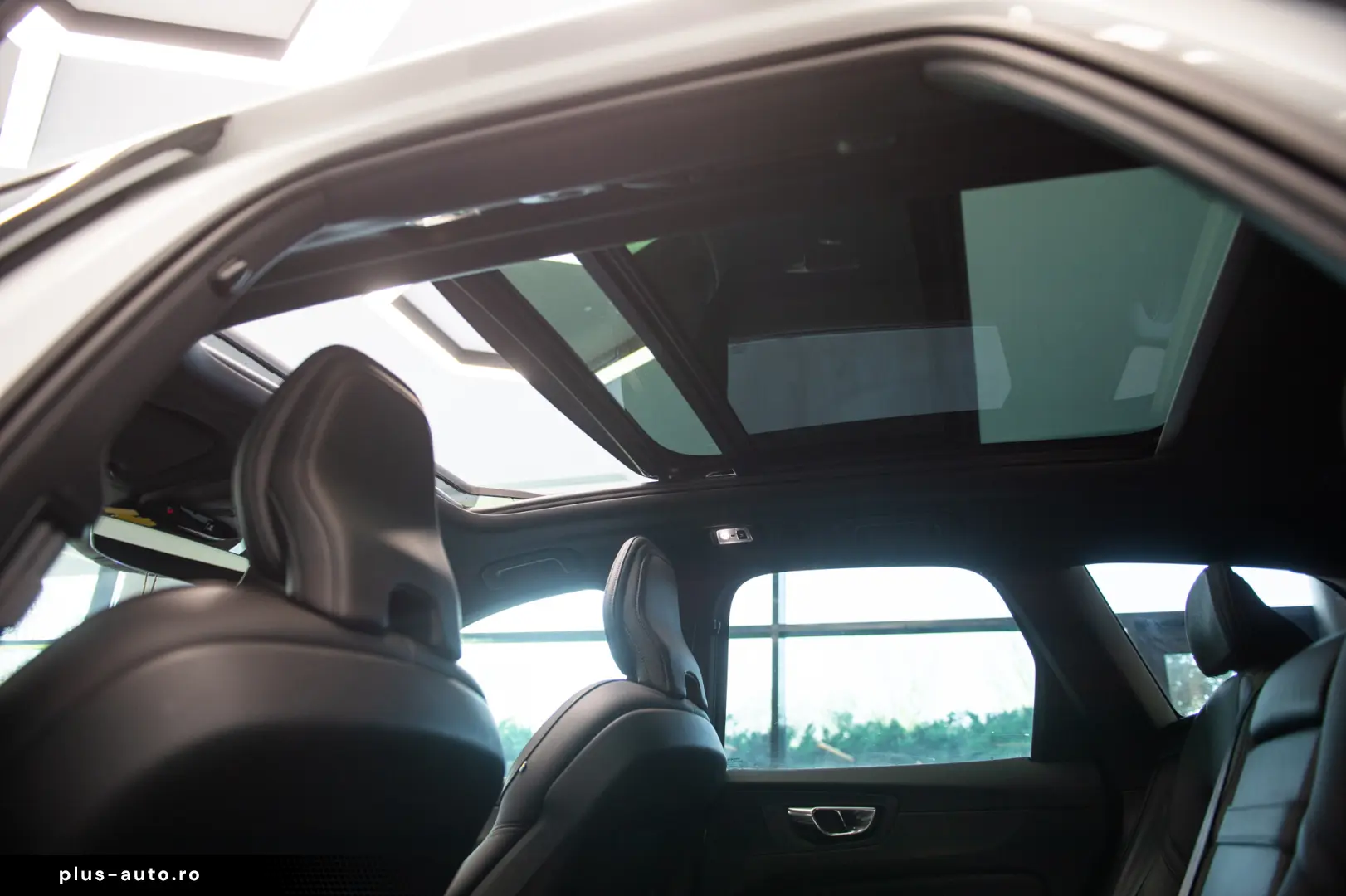 Volvo XC60 T8 R-Design