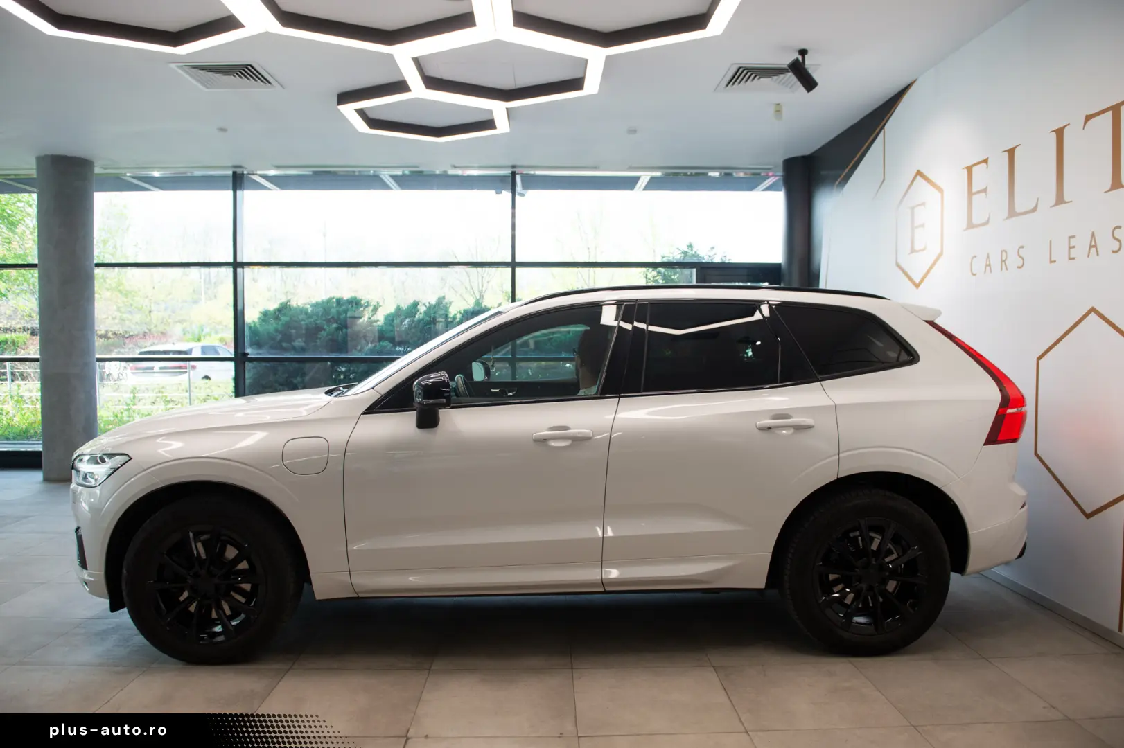 Volvo XC60 T8 R-Design