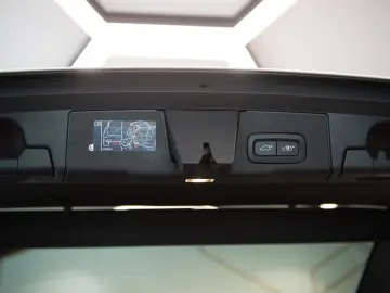 Volvo XC60 T8 R-Design