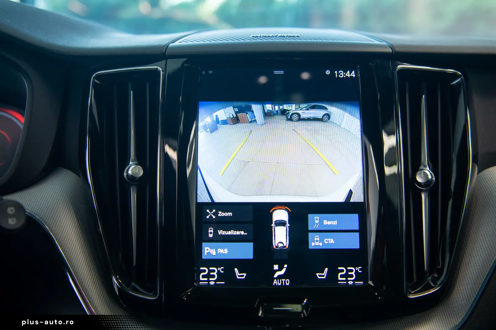 Volvo XC60 T8 R-Design