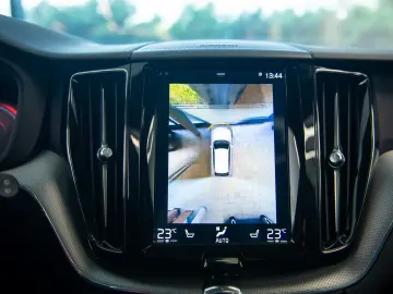 Volvo XC60 T8 R-Design