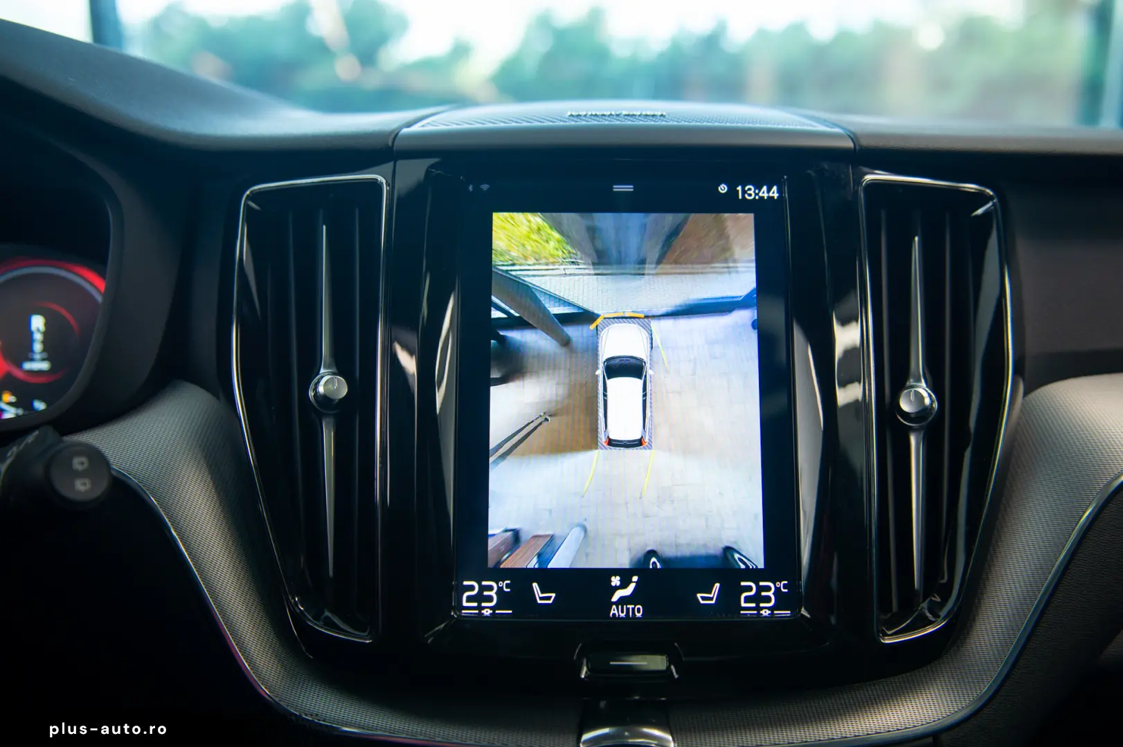 Volvo XC60 T8 R-Design