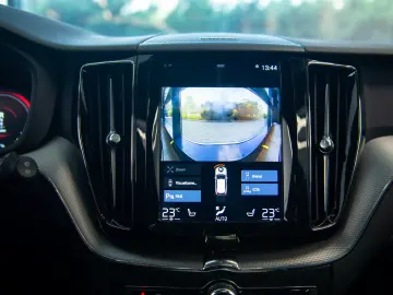 Volvo XC60 T8 R-Design