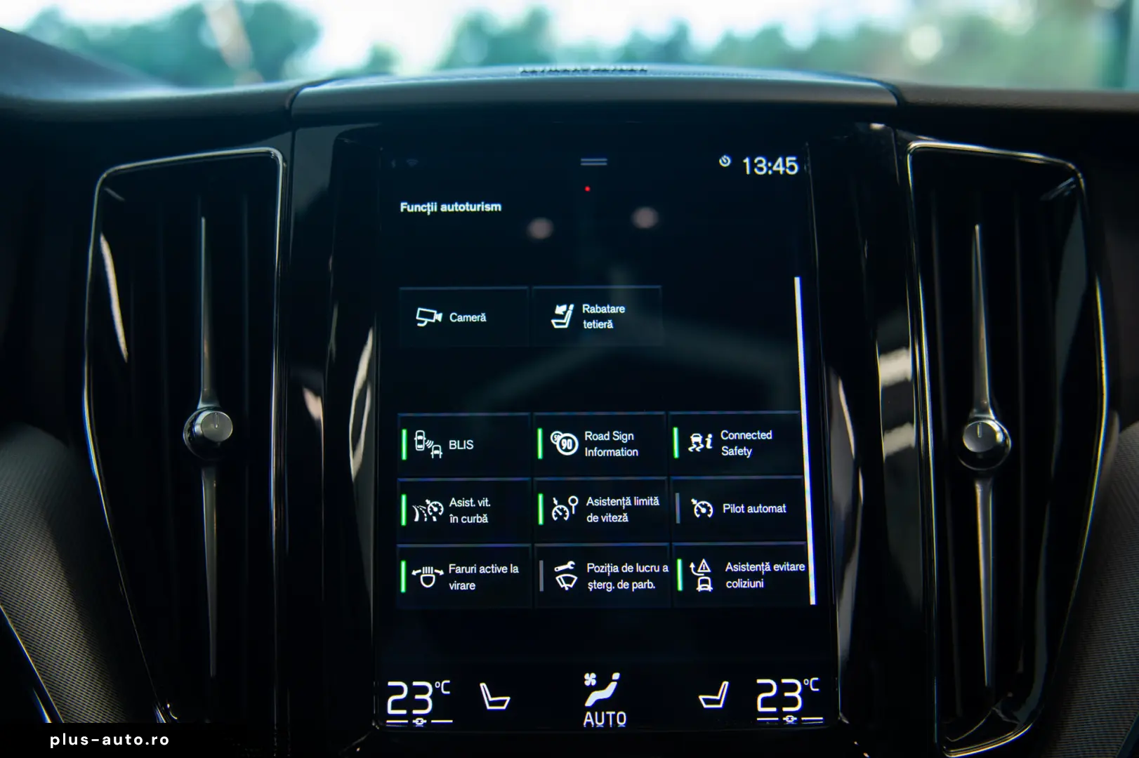 Volvo XC60 T8 R-Design