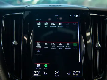 Volvo XC60 T8 R-Design