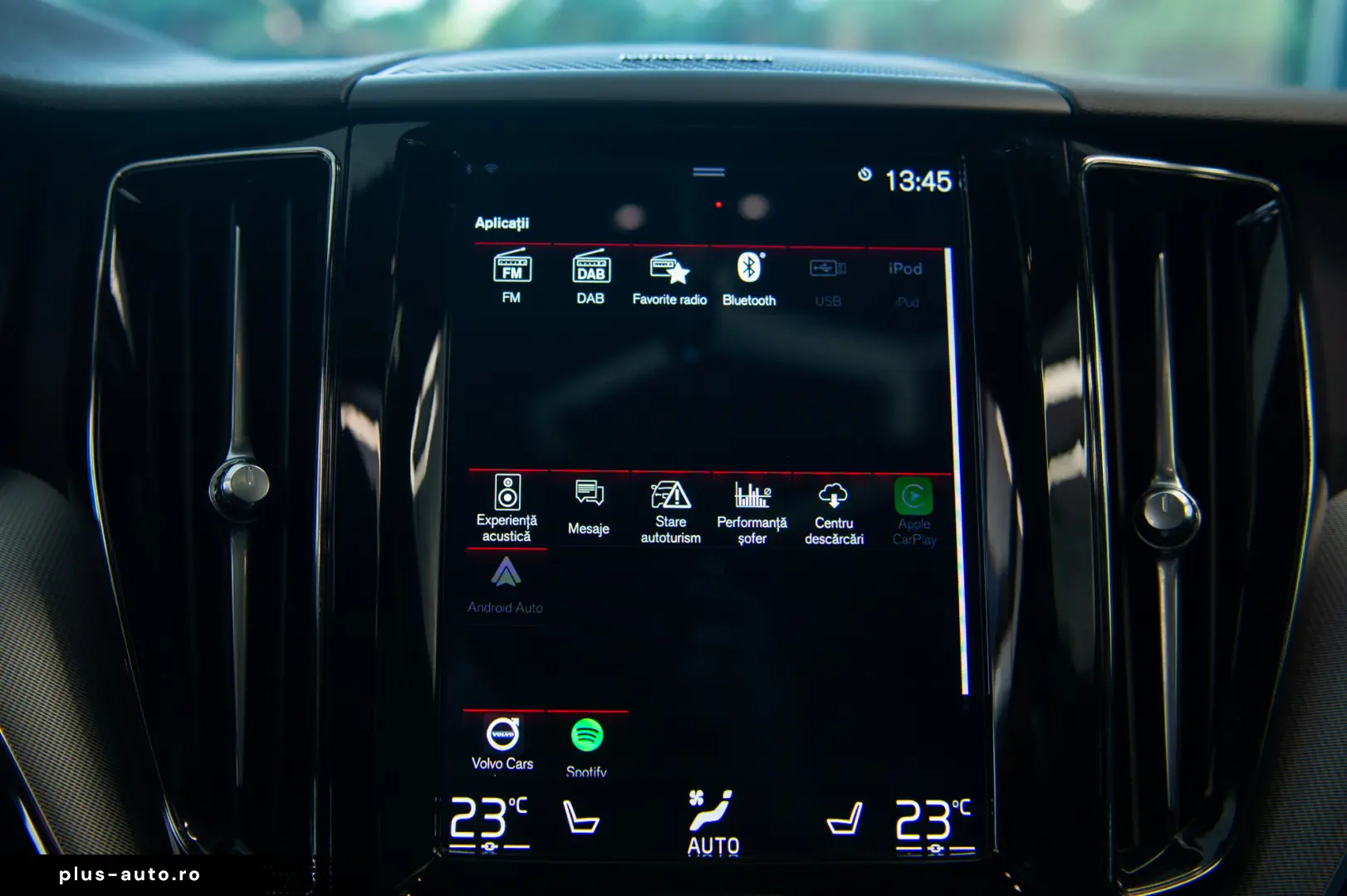 Volvo XC60 T8 R-Design