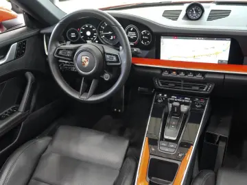 PORSCHE 992 SPORT-CHRONO SPORTABGAS MATRIX 14-WEGE BOSE