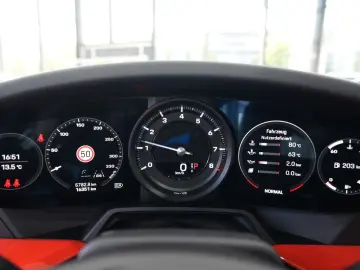 PORSCHE 992 SPORT-CHRONO SPORTABGAS MATRIX 14-WEGE BOSE