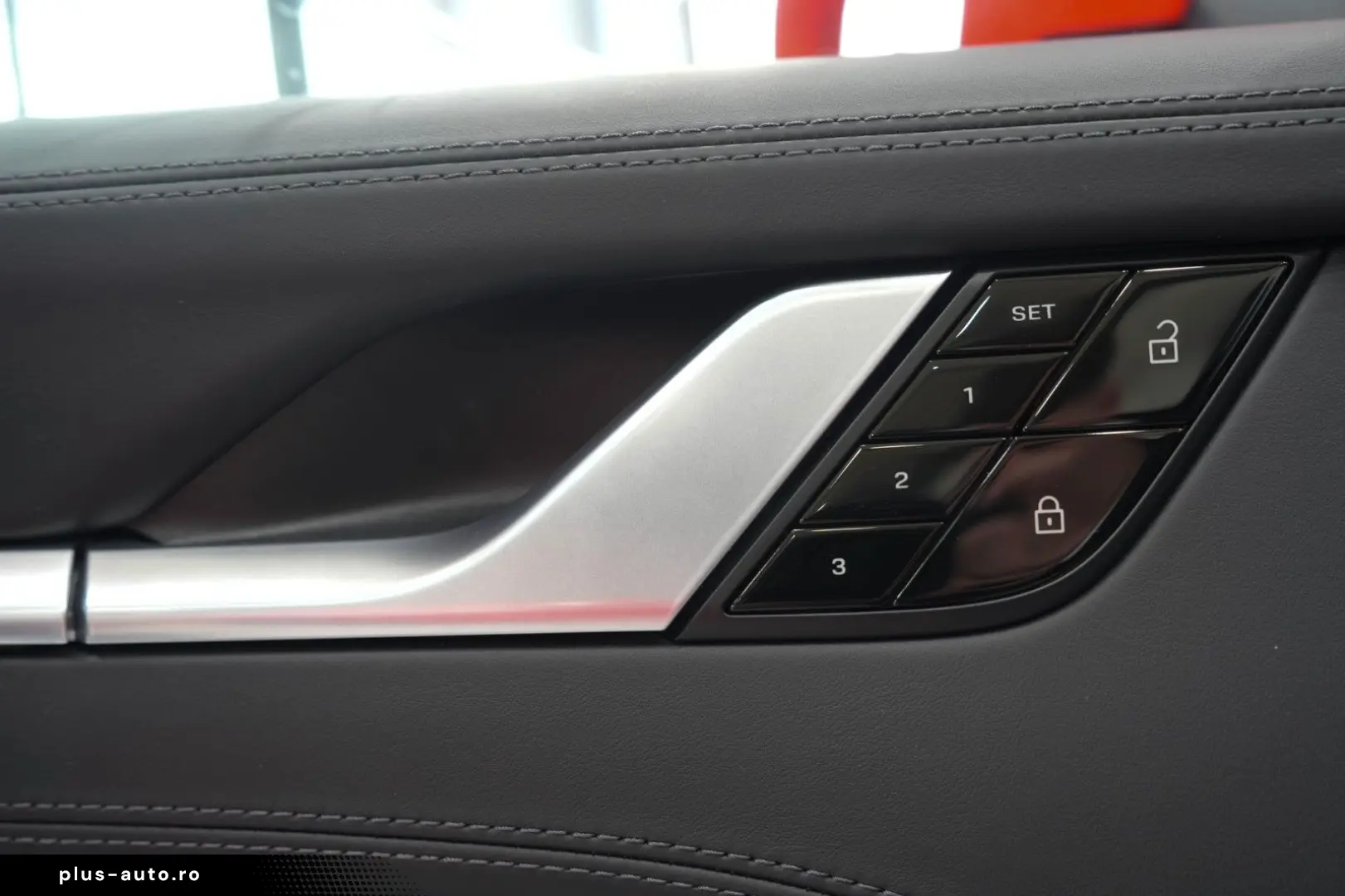 PORSCHE 992 SPORT-CHRONO SPORTABGAS MATRIX 14-WEGE BOSE