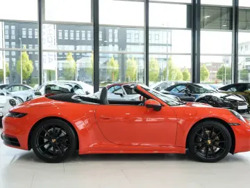 PORSCHE 992 SPORT-CHRONO SPORTABGAS MATRIX 14-WEGE BOSE