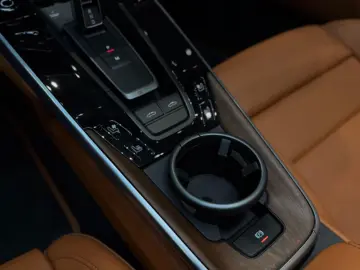 Porsche 992 Targa 4S Burmester Clubleder