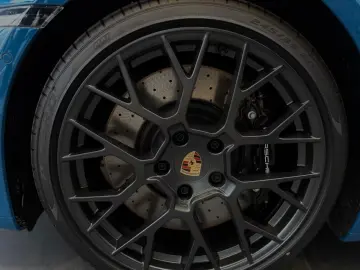 Porsche 992 Targa 4S Burmester Clubleder