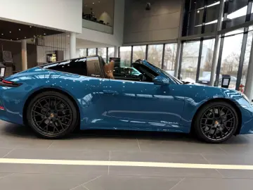 Porsche 992 Targa 4S Burmester Clubleder