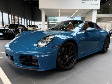 Porsche 992 Targa 4S Burmester Clubleder