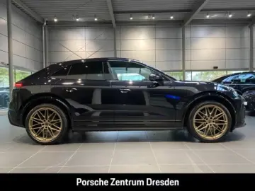 Porsche Macan Turbo Pano AHK