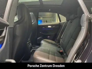 Porsche Macan Turbo Pano AHK