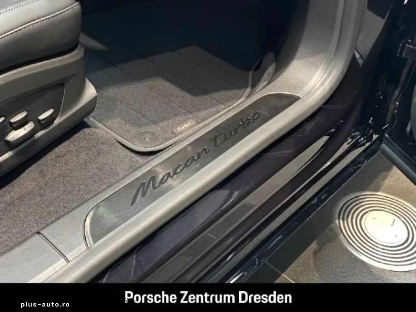 Porsche Macan Turbo Pano AHK