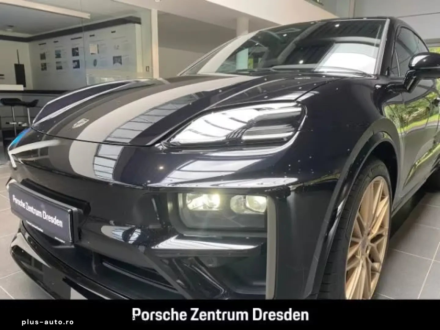 Porsche Macan Turbo Pano AHK