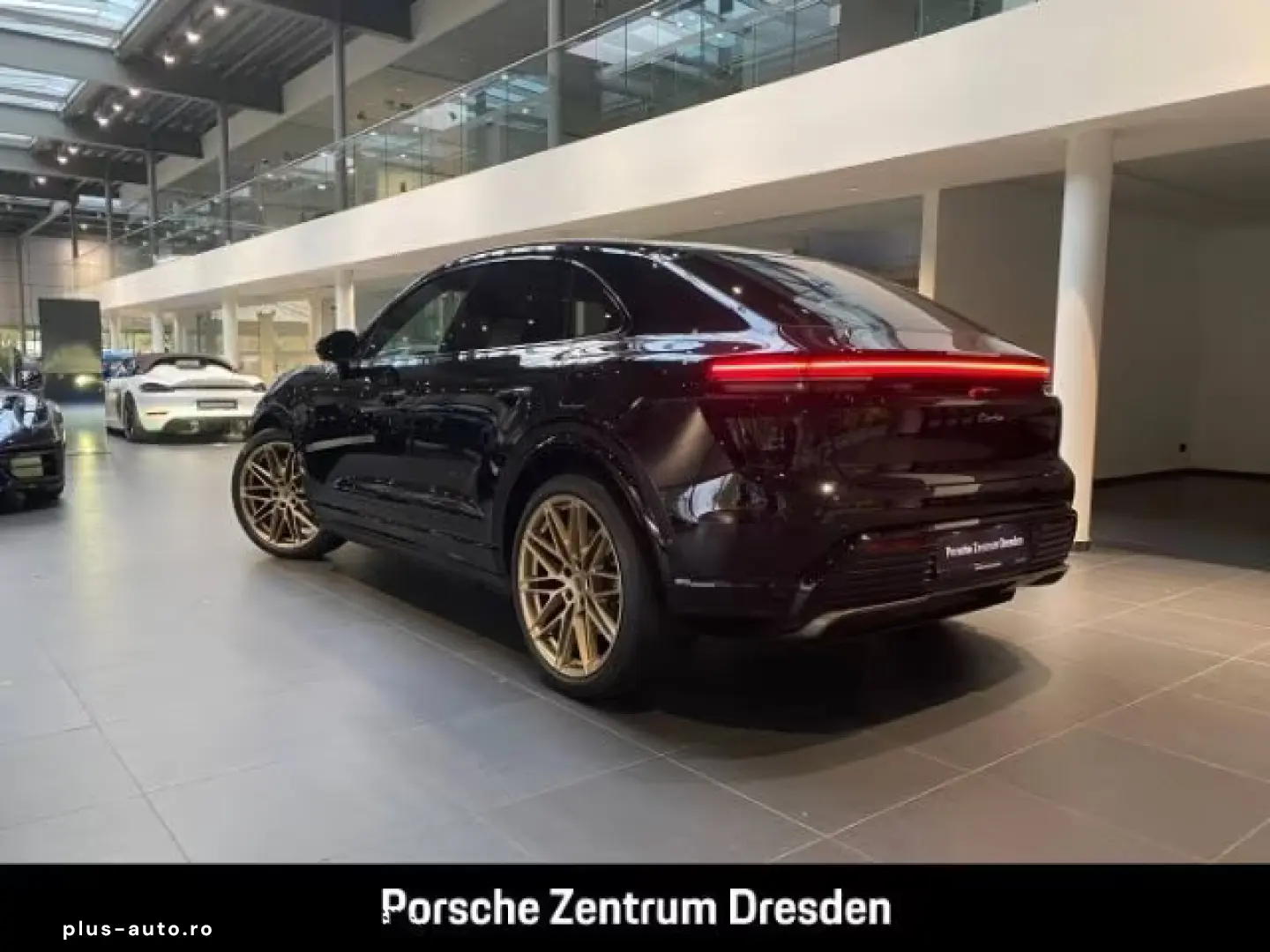 Porsche Macan Turbo Pano AHK