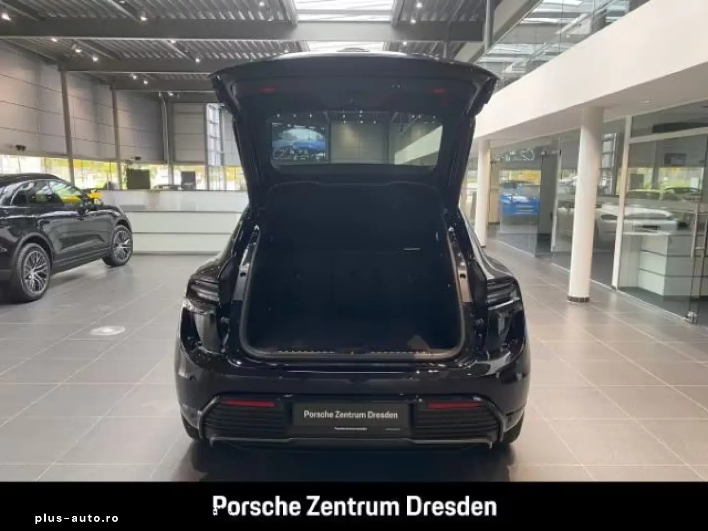 Porsche Macan Turbo Pano AHK