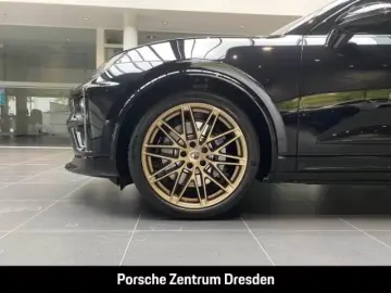 Porsche Macan Turbo Pano AHK