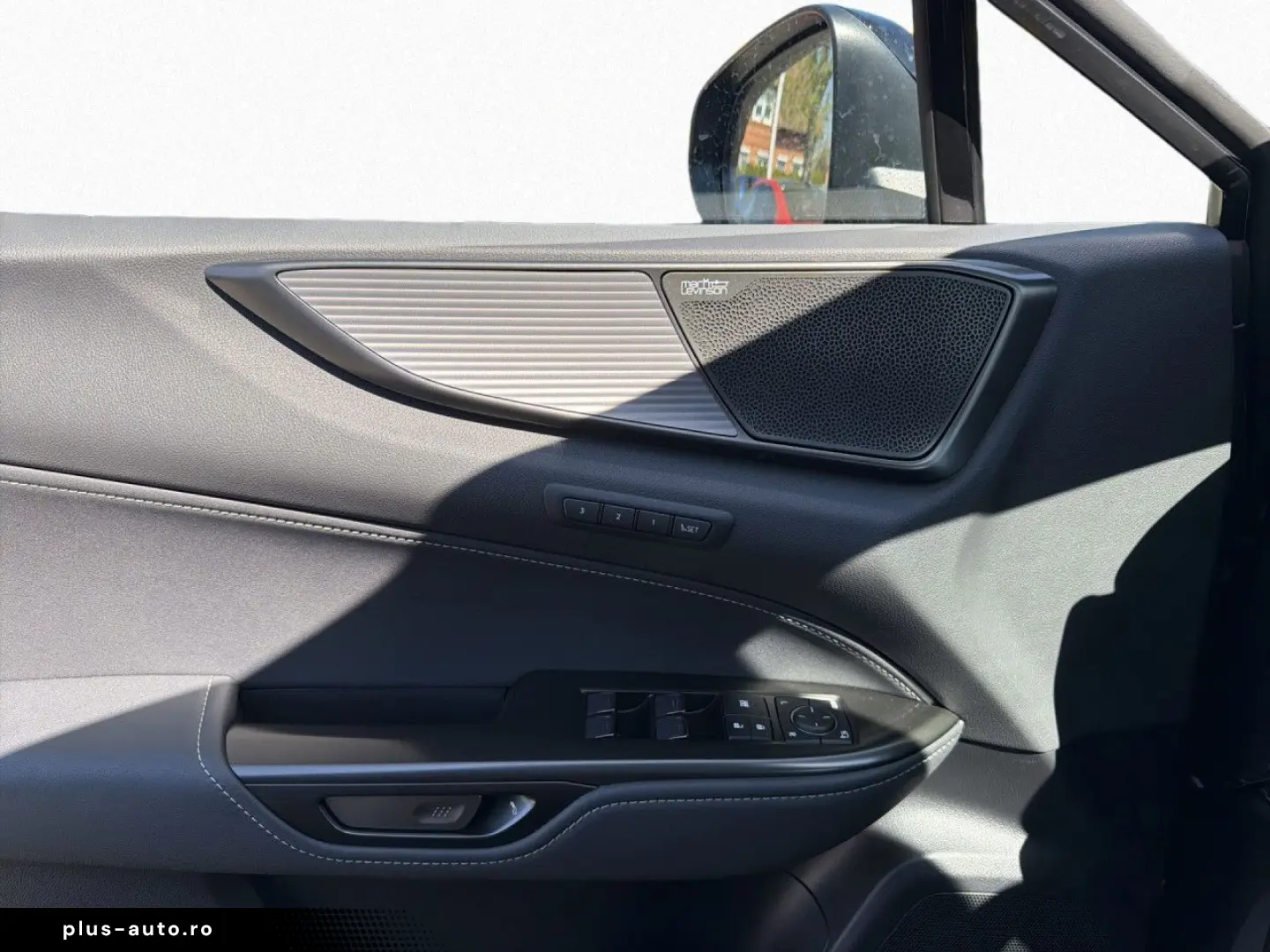 LEXUS NX 350h E-FOUR F SPORT 360  Mark Levinson  Ventil