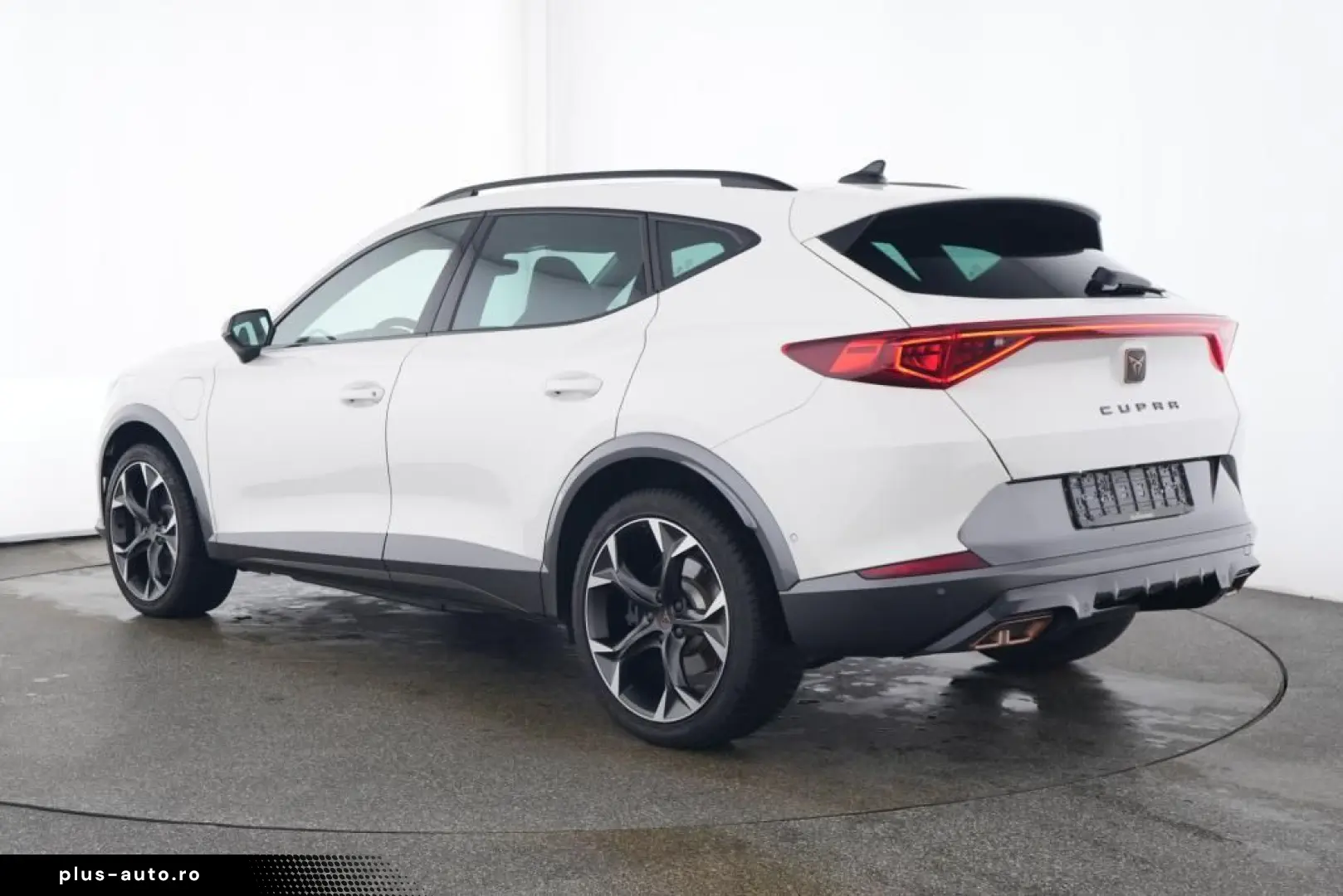 CUPRA Formentor VZ 1.4 e-HYBRID 180kW DSG LED RFK PANO