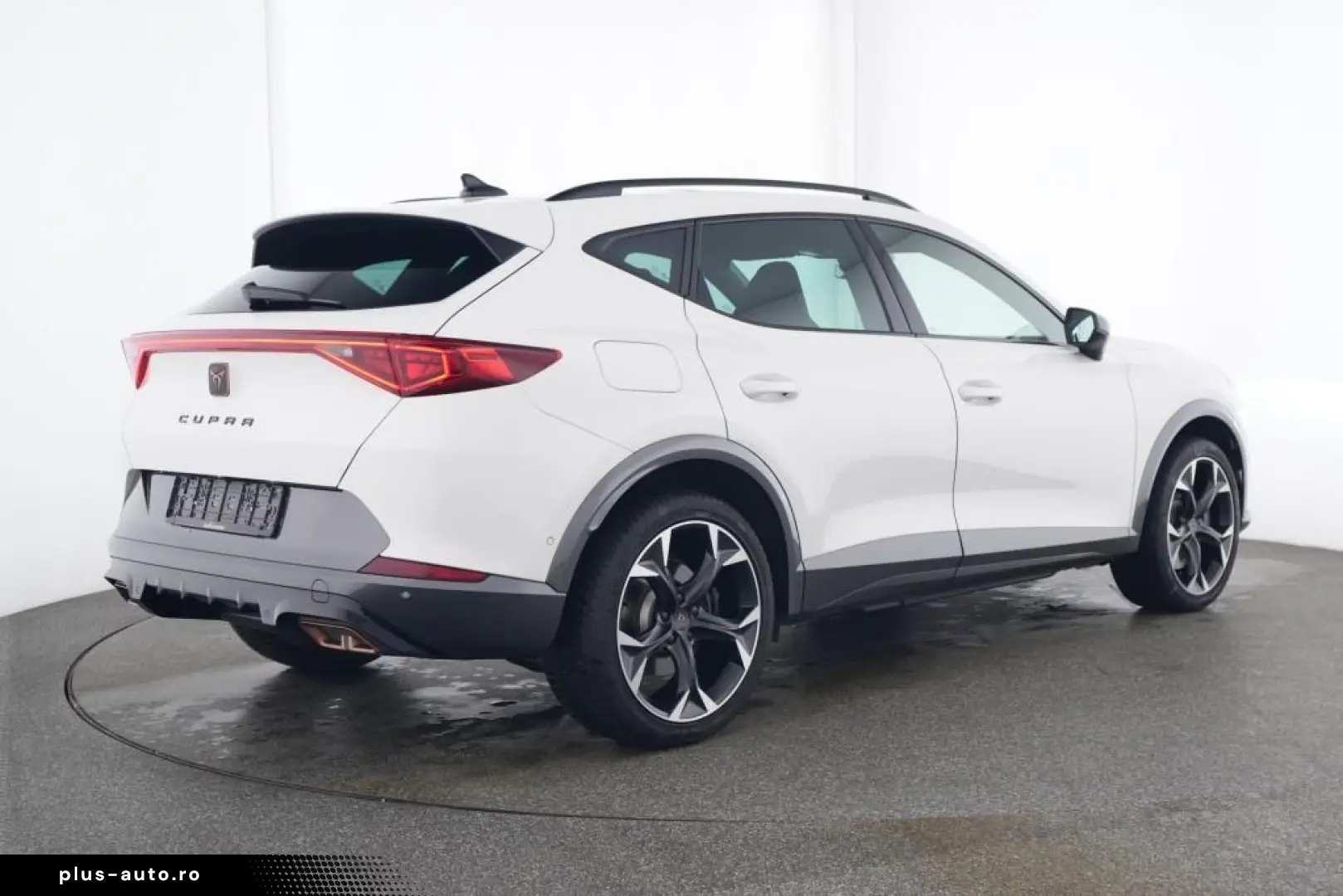 CUPRA Formentor VZ 1.4 e-HYBRID 180kW DSG LED RFK PANO