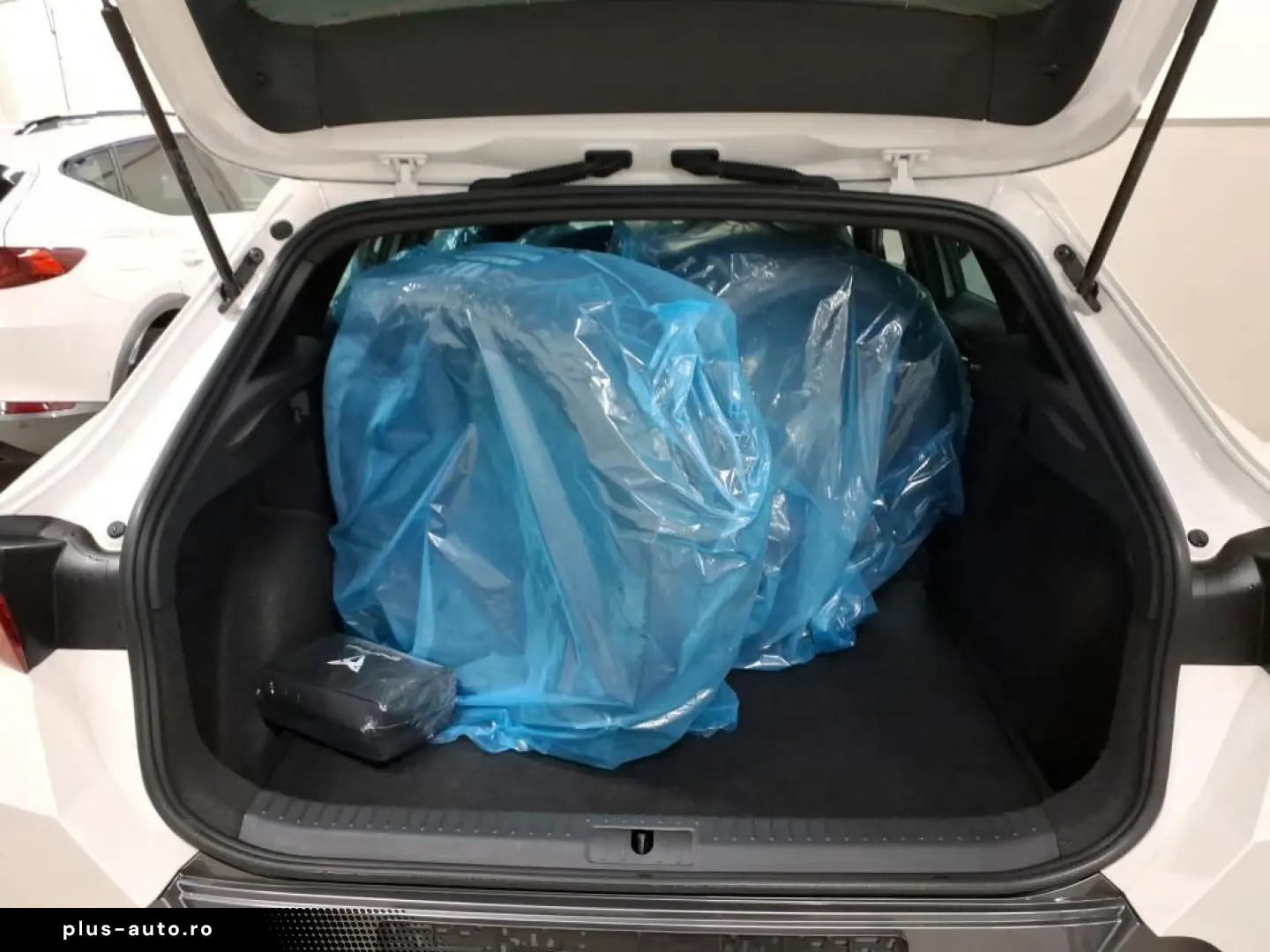 CUPRA Formentor VZ 1.4 e-HYBRID 180kW DSG LED RFK PANO