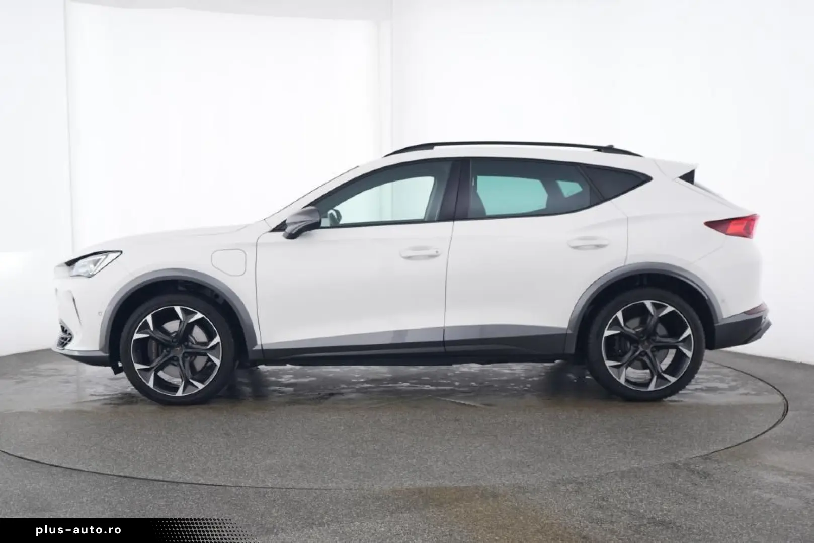 CUPRA Formentor VZ 1.4 e-HYBRID 180kW DSG LED RFK PANO