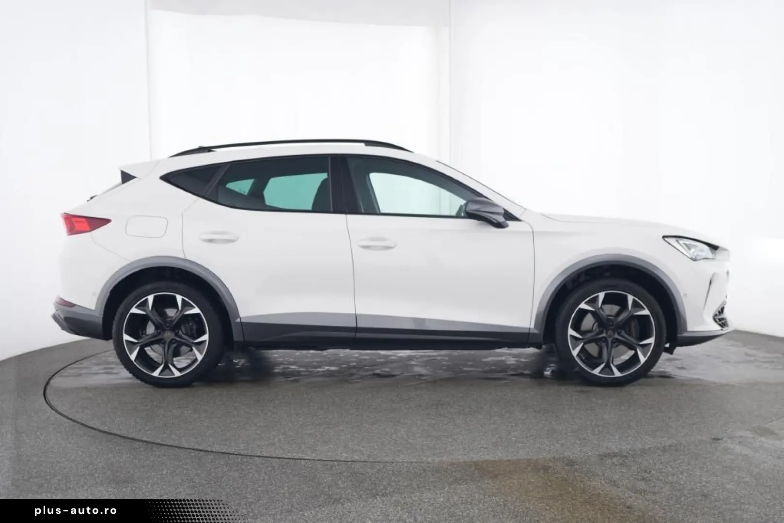 CUPRA Formentor VZ 1.4 e-HYBRID 180kW DSG LED RFK PANO