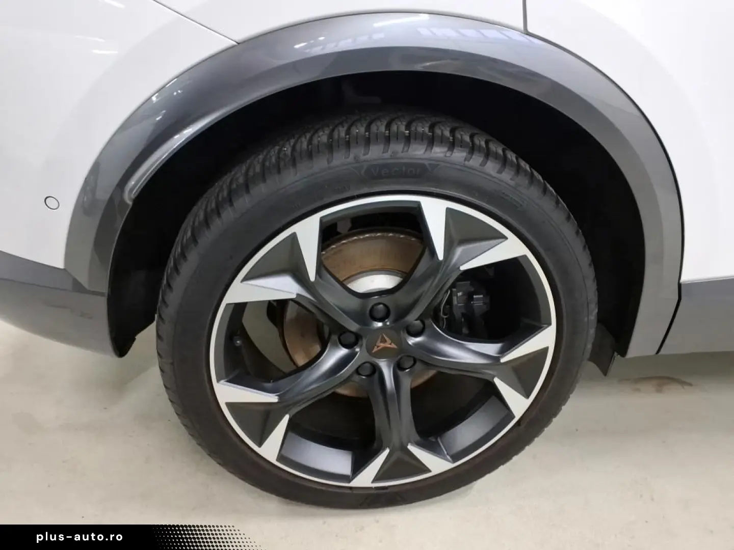 CUPRA Formentor VZ 1.4 e-HYBRID 180kW DSG LED RFK PANO