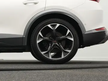 CUPRA Formentor VZ 1.4 e-Hybrid DSG ACC AHK PANO