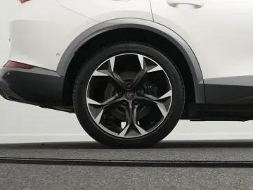 CUPRA Formentor VZ 1.4 e-Hybrid DSG ACC AHK PANO