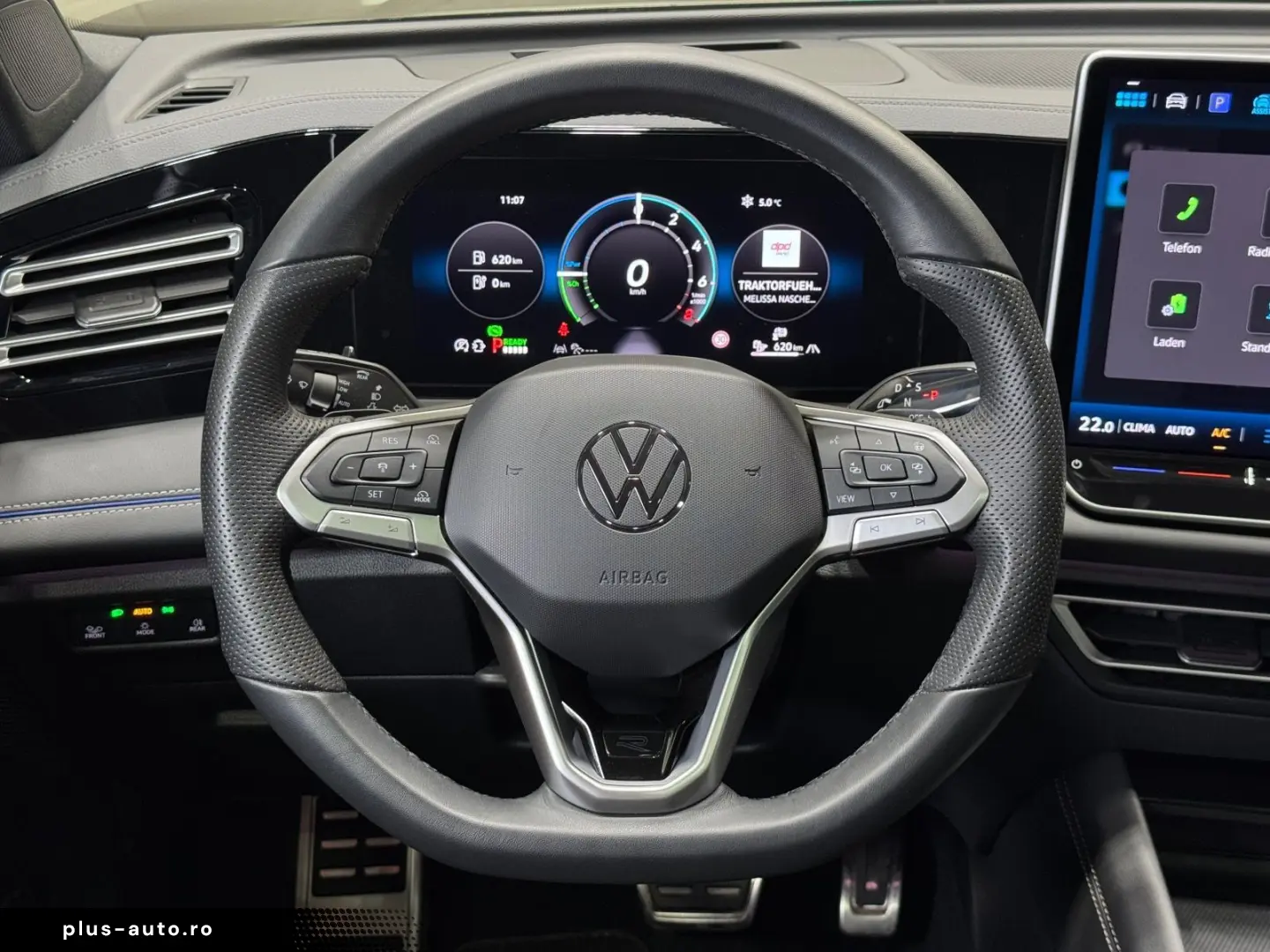 VW Tiguan R-Line 1.5 TSI eHybrid   MATRIX NAVI PANO