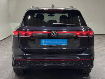 VW Tiguan R-Line 1.5 TSI eHybrid   MATRIX NAVI PANO