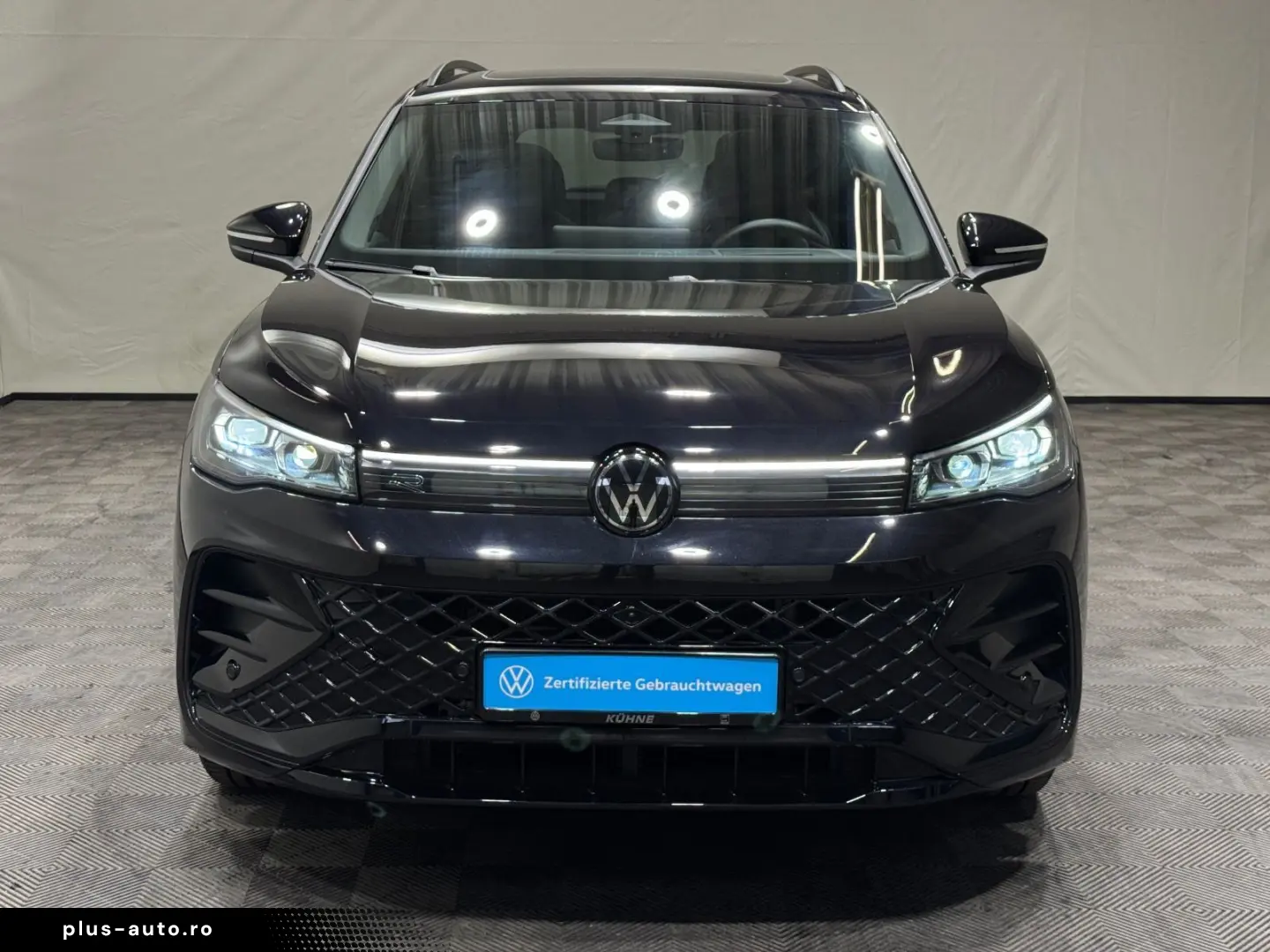 VW Tiguan R-Line 1.5 TSI eHybrid   MATRIX NAVI PANO
