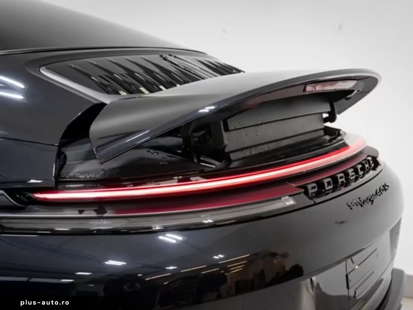 Porsche 911 Urmodell 911 Targa 4 GTS T-Hybrid Burmester