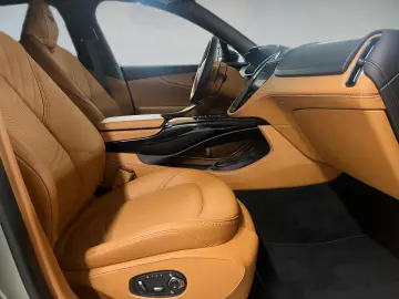 Aston Martin 4.0 V8 TWIN TURBO