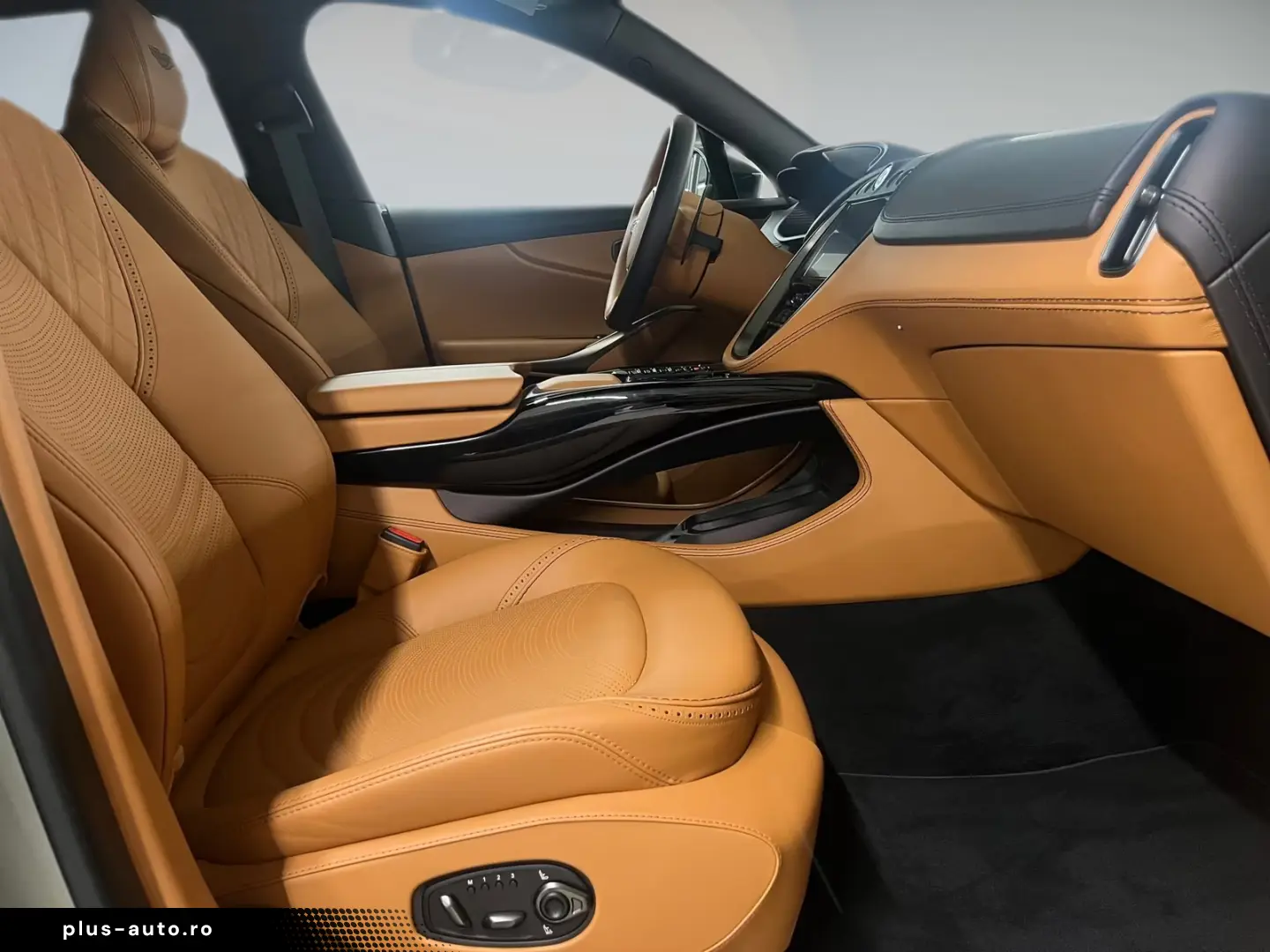 Aston Martin 4.0 V8 TWIN TURBO