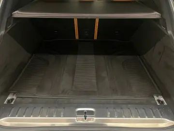 Aston Martin 4.0 V8 TWIN TURBO