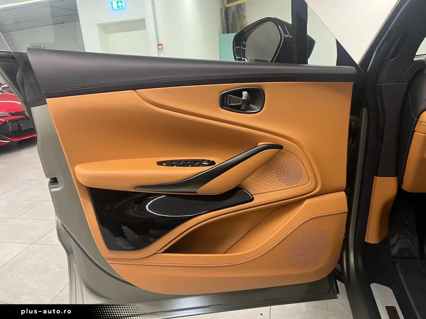 Aston Martin 4.0 V8 TWIN TURBO