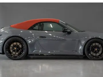 Porsche 911 992.2 Carrera 4 GTS T-Hybrid Cabriol