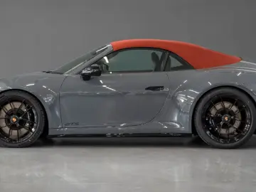 Porsche 911 992.2 Carrera 4 GTS T-Hybrid Cabriol