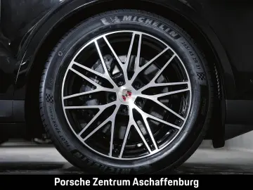 PORSCHE Cayenne E-Hy SoftClo Matrix InnoDr PassDispl Ventil