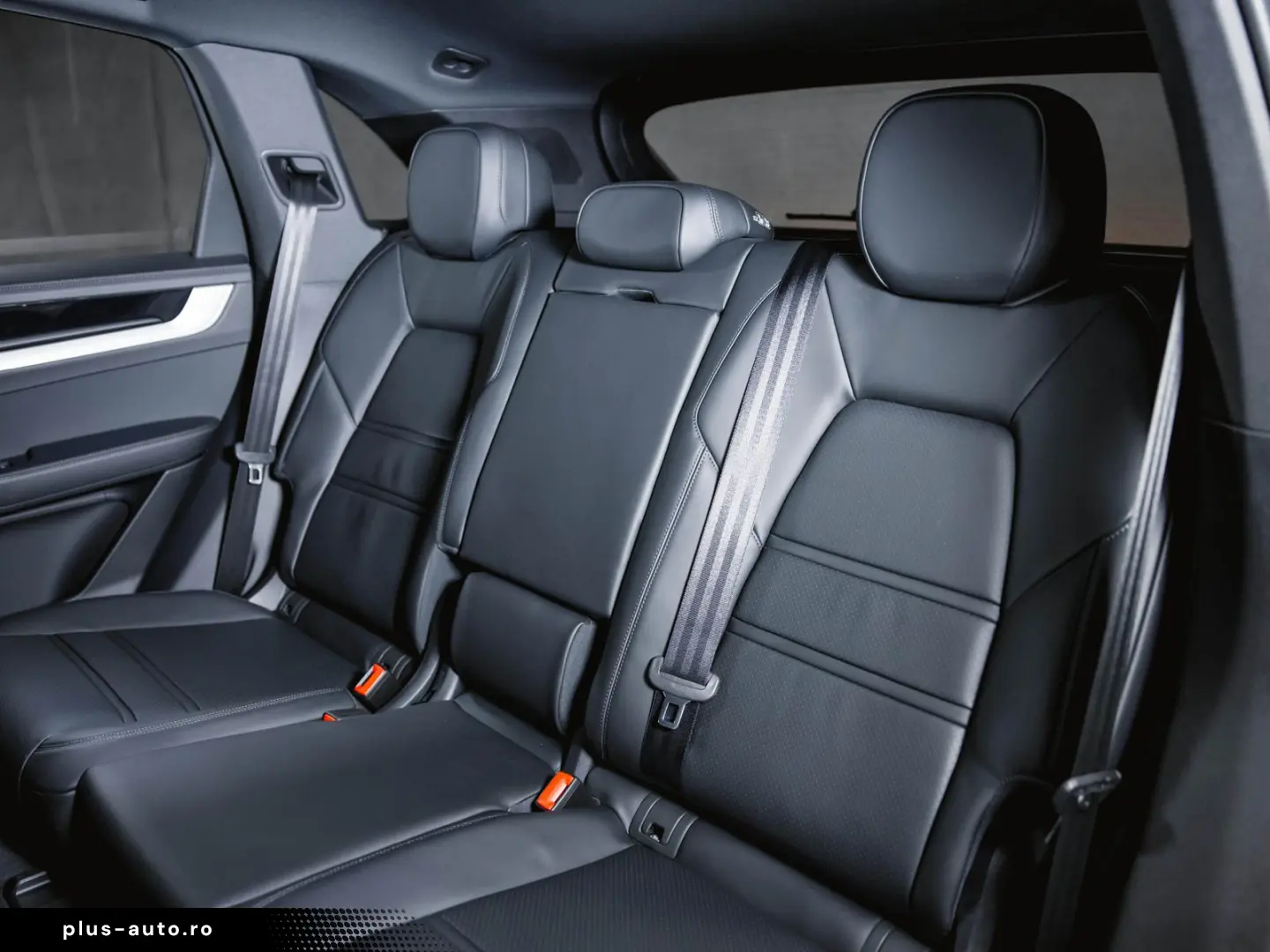 PORSCHE Cayenne E-Hy SoftClo Matrix InnoDr PassDispl Ventil