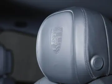 PORSCHE Cayenne E-Hy SoftClo Matrix InnoDr PassDispl Ventil