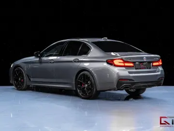 BMW 530e xDrive M-Sport Pro H K Sunroof ACC Matrix